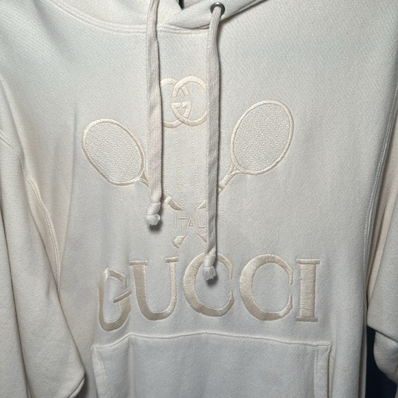 Authentic Gucci Sweater - Picture 2 of 6